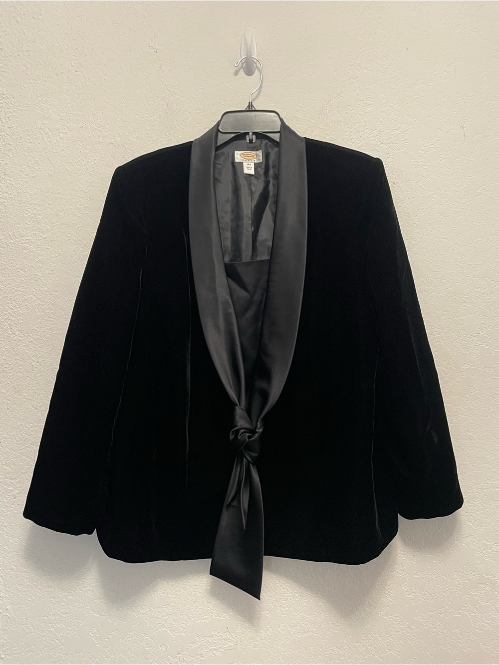 Talbots Size 14W Black Velvet Jacket Faux Satin Camisole Tuxedo Collar Tie